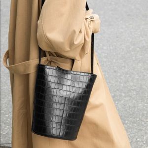 Oak + Fort Bucket Bag